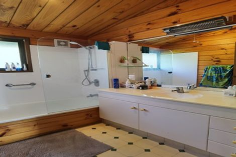 Photo of property in 78 Cheriton Road, Mellons Bay, Auckland, 2014