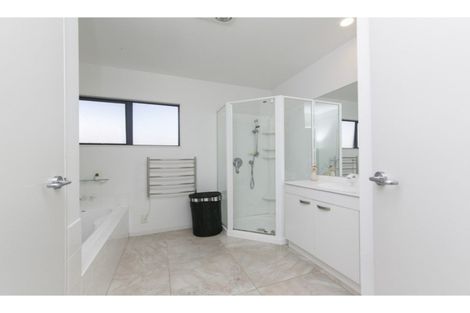 Photo of property in 16 Denehurst Drive, Waimauku, 0812