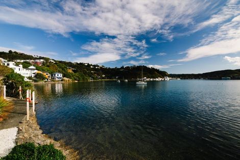 Photo of property in 18 Trevor Terrace, Paremata, Porirua, 5024