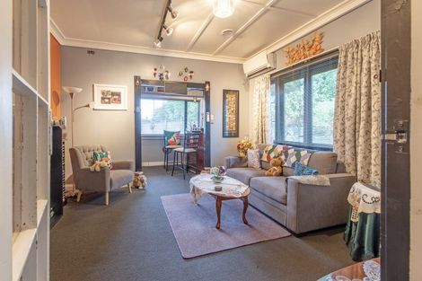 Photo of property in 33 Abbotsford Road, Waipawa, 4210