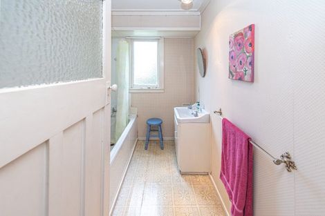 Photo of property in 1 Balgownie Avenue, Gonville, Whanganui, 4501