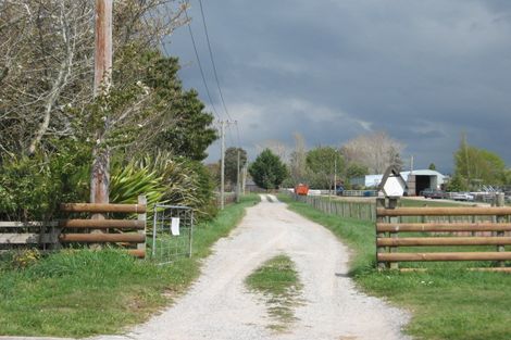 Photo of property in 30 Lee Road, Hannahs Bay, Rotorua, 3010