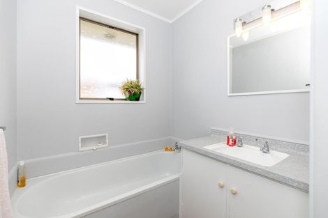 Photo of property in 9 Page Place, Hamilton East, Hamilton, 3216