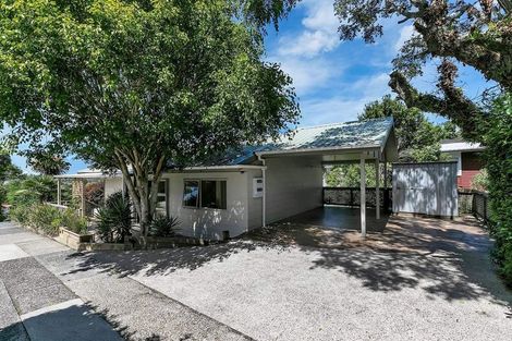 Photo of property in 21a Hatherlow Street, Glenfield, Auckland, 0629