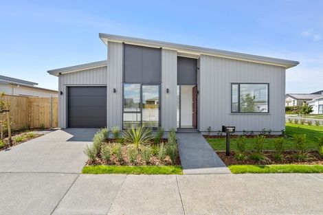 Photo of property in 15b Marine Garden Crescent, Beachlands, Auckland, 2018