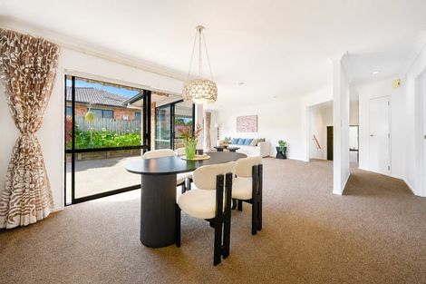 Photo of property in 20 Mackwell Road, Fairview Heights, Auckland, 0632