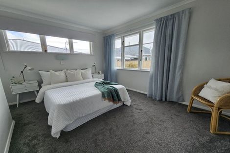 Photo of property in 24 Winchester Street, Levin, 5510