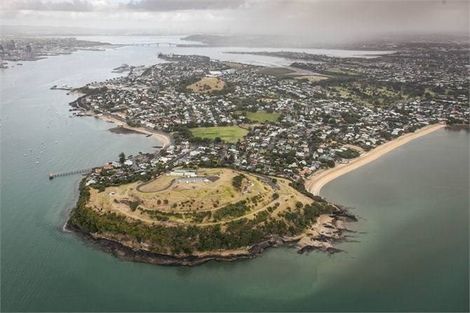 Photo of property in 3/5 Tui Street, Devonport, Auckland, 0624