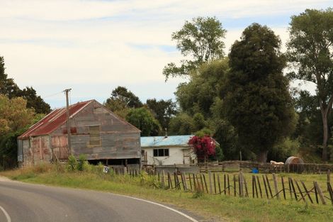 Photo of property in 1084 Kanakanaia Road, Whatatutu, Te Karaka, 4091