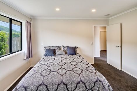 Photo of property in 9b Hinau Street, Tawa, Wellington, 5028