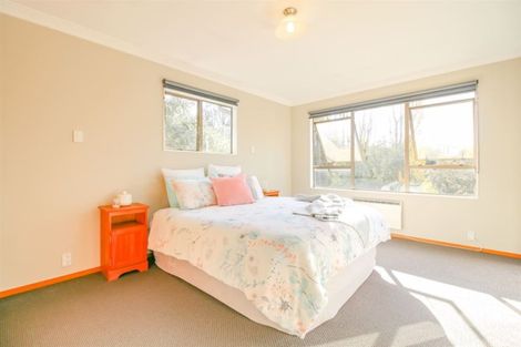 Photo of property in 24 Burtts Road, Durie Hill, Whanganui, 4500