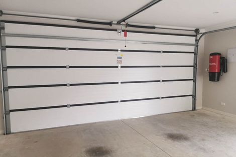 Photo of property in 21 Ascension Crescent, Orewa, 0931