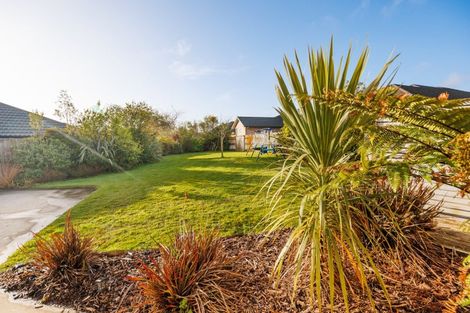 Photo of property in 23 Woodgate Court, Fitzherbert, Palmerston North, 4410