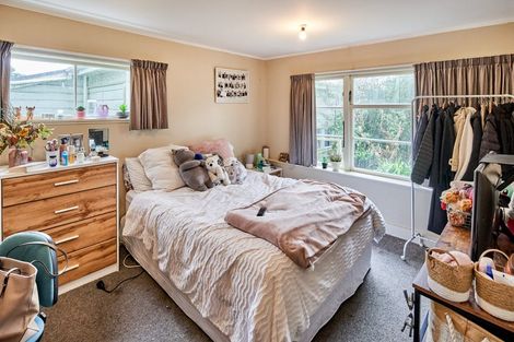 Photo of property in 64 Kelburn Parade, Kelburn, Wellington, 6012