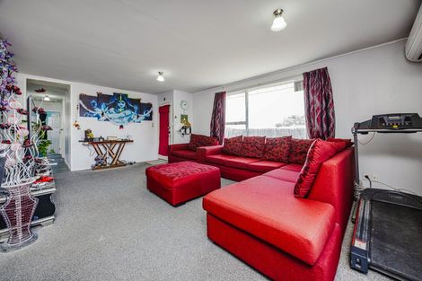 Photo of property in 2/2 Resolute Way, Papakura, 2110