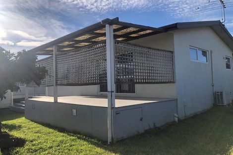 Photo of property in 8 Dennis Road, Papatoetoe, Auckland, 2025