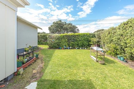 Photo of property in 31 Karaka Street, Castlecliff, Whanganui, 4501