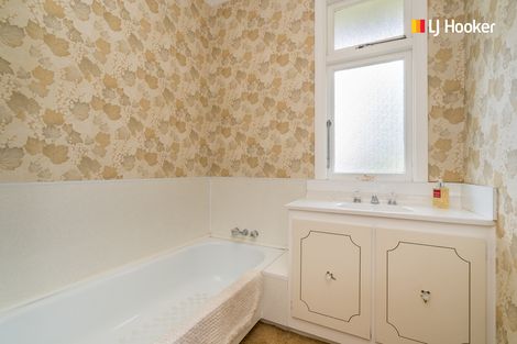 Photo of property in 302 Main South Road, Green Island, Dunedin, 9018