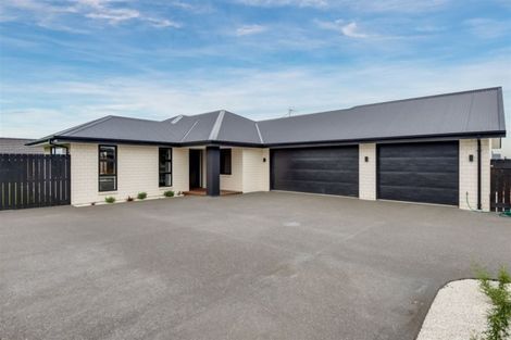 Photo of property in 4 Old Farm Place, Rangiora, 7400