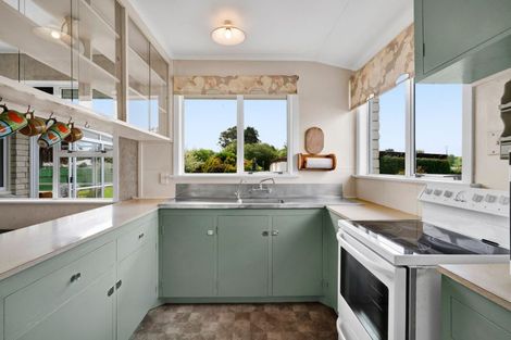 Photo of property in 6 Graham Street, Eltham, 4322