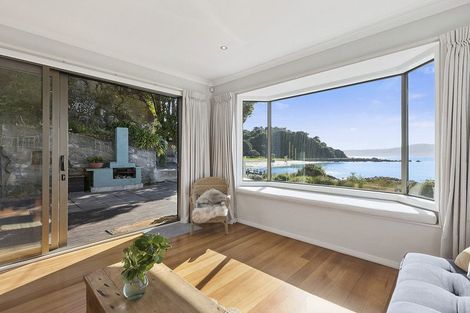 Photo of property in 493 Karaka Bay Road, Karaka Bays, Wellington, 6022