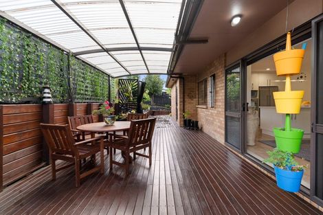 Photo of property in 53 Chesterfield Way, Orewa, 0931