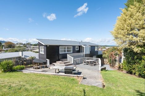 Photo of property in 6 Liston Avenue, Hilltop, Taupo, 3330
