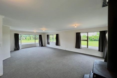 Photo of property in 824 Roberts Line, Bunnythorpe, Palmerston North, 4478
