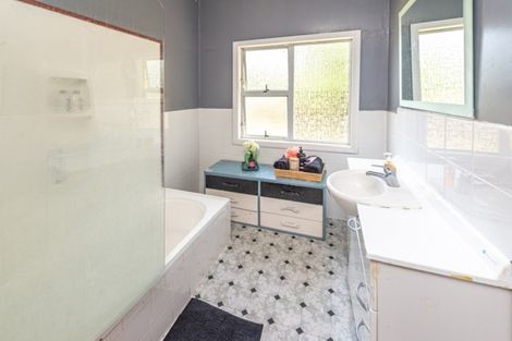 Photo of property in 34 Polson Street, Castlecliff, Whanganui, 4501