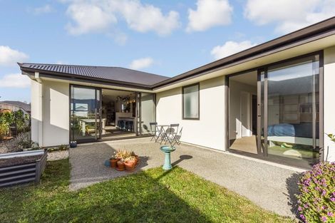 Photo of property in 16 Kuini Place, Motueka, 7120
