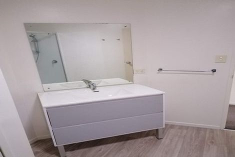 Photo of property in 3/15 Harbour View Road, Te Atatu Peninsula, Auckland, 0610