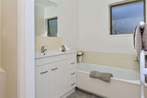 Photo of property in 1/78 Oaktree Avenue, Browns Bay, Auckland, 0630