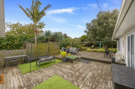Photo of property in 95 Wallace Road, Mangere Bridge, Auckland, 2022