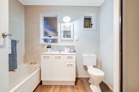 Photo of property in 1/179 Centreway Road, Orewa, 0931