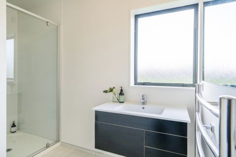 Photo of property in 14b Ringwood Place, Whitianga, 3510