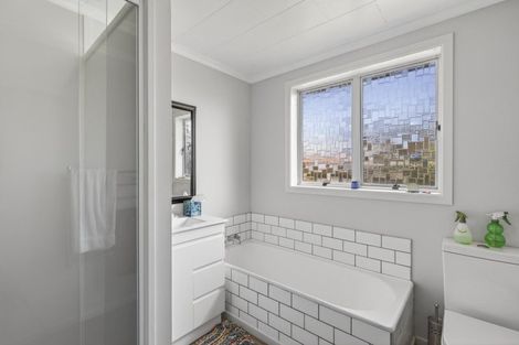 Photo of property in 20 Nikau Street, Inglewood, 4330