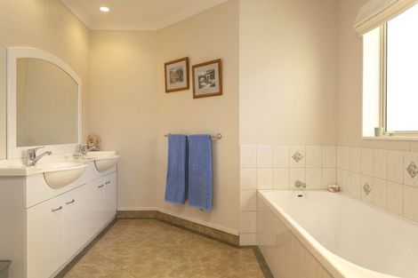 Photo of property in 85 Arrowsmith Avenue, Waipahihi, Taupo, 3330