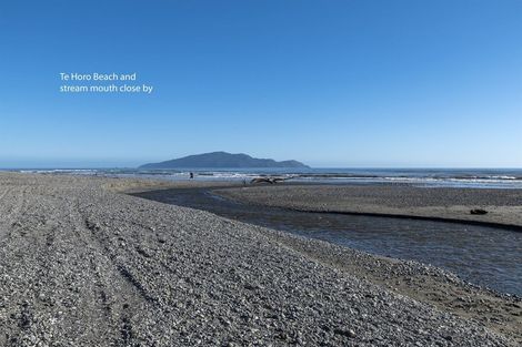 Photo of property in 329 Te Horo Beach Road, Te Horo Beach, Otaki, 5581
