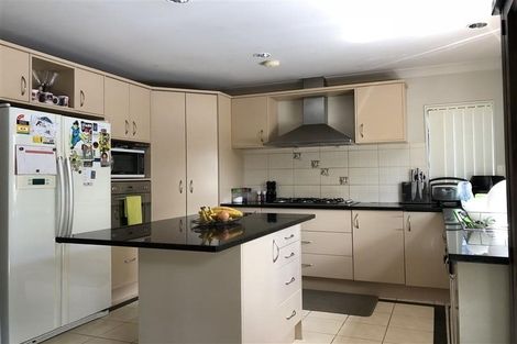 Photo of property in 11 Brittany Drive, Henderson, Auckland, 0612