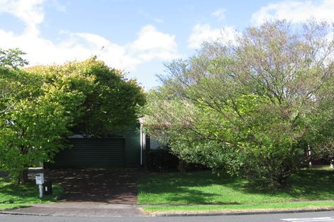 Photo of property in 194 Prince Regent Drive, Farm Cove, Auckland, 2012