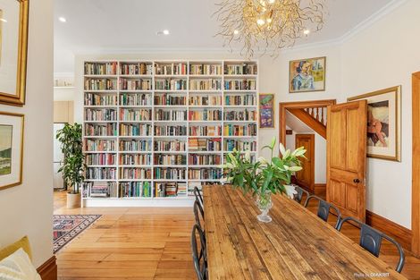 Photo of property in 4 Hobson Street, Thorndon, Wellington, 6011