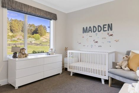 Photo of property in 7 Lochinvar Lane, Acacia Bay, Taupo, 3385