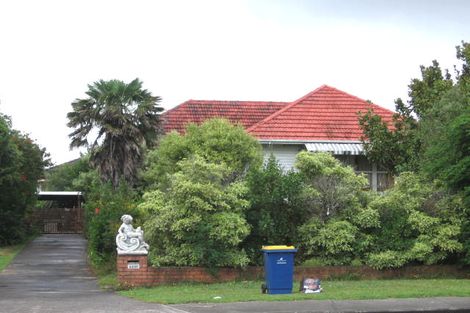 Photo of property in 4259 Great North Road, Glendene, Auckland, 0602