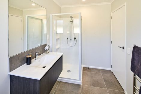 Photo of property in 5 Te Ara O Pukeko, Wainuiomata, Lower Hutt, 5014