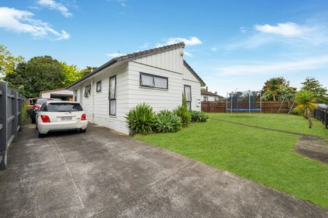 Photo of property in 15 Southview Place, Wattle Downs, Auckland, 2102
