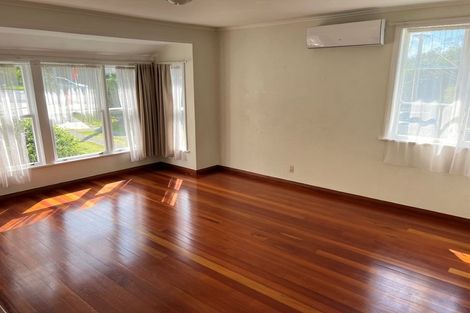 Photo of property in 105 Lake Road, Northcote, Auckland, 0627