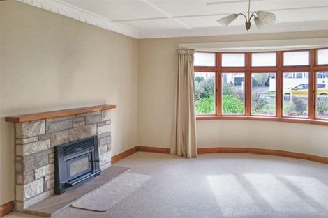Photo of property in 19 Tarata Street, Saint Johns Hill, Whanganui, 4501