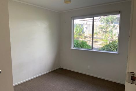 Photo of property in 2/26 Ludlow Terrace, Totara Vale, Auckland, 0627
