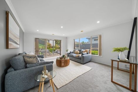 Photo of property in 50 Te Puia Drive, Aotea, Porirua, 5024
