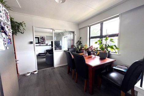 Photo of property in 110 Ruamahanga Crescent, Terrace End, Palmerston North, 4410